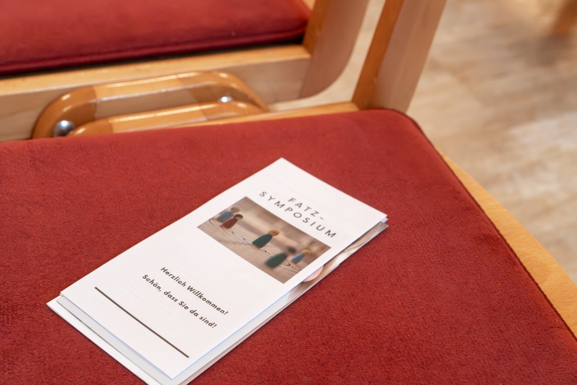 Symposium (1) (Mittel)