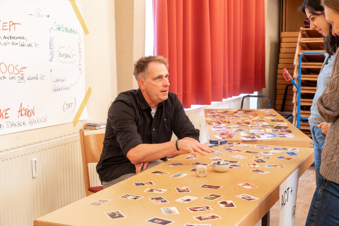 Symposium (4) (Mittel)